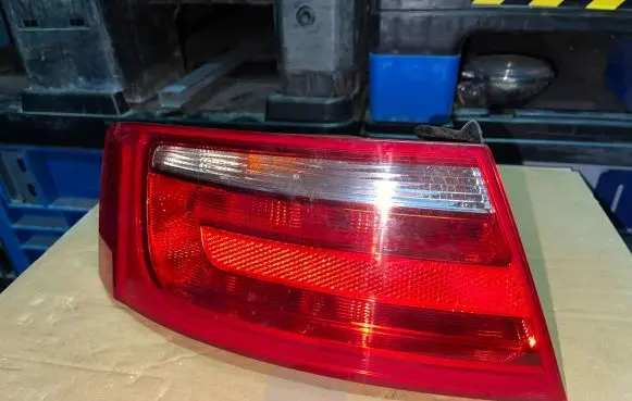 Audi A5 8T 8F Rear/tail lights 8T0945095 AU484 KLXR4
