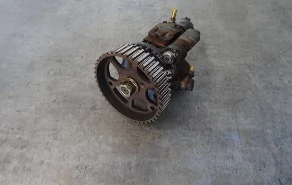 Peugeot Partner Fuel injection high pressure pump