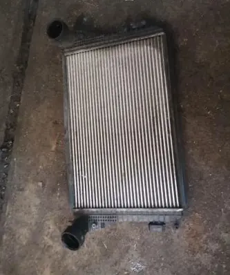 Volkswagen Touran I Intercooler radiator