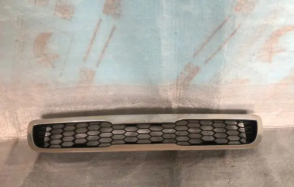 KIA Soul Front bumper upper radiator grill 863512K050