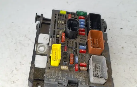 Citroen C4 Grand Picasso BSM Control unit 9667044880