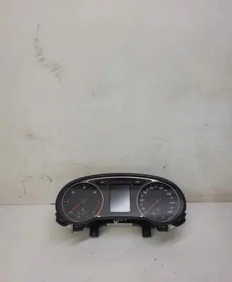 Audi A1 Speedometer (instrument cluster) 8X0920930D