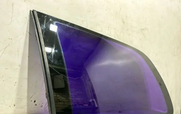 Volkswagen Sharan Rear side window 43R001100