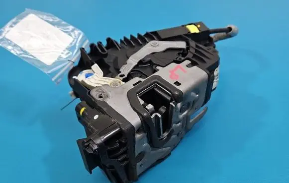 Mercedes-Benz S W222 Front door lock A0997200101 IMPRK1560688