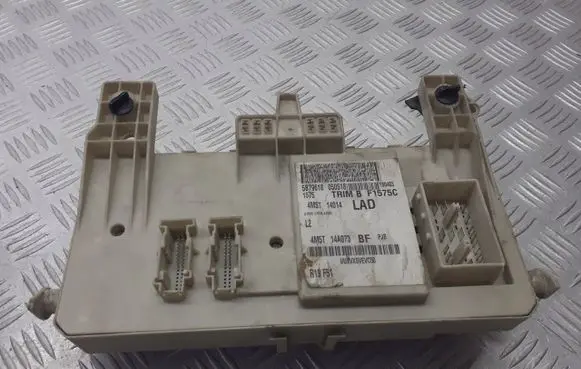Ford Focus Fuse box set 4M5T-14A073-BF