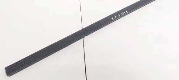 Skoda Octavia Mk1 (1U) Front door glass trim molding 1U4837471A