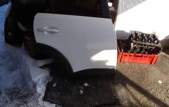 Mazda CX-3 Rear door