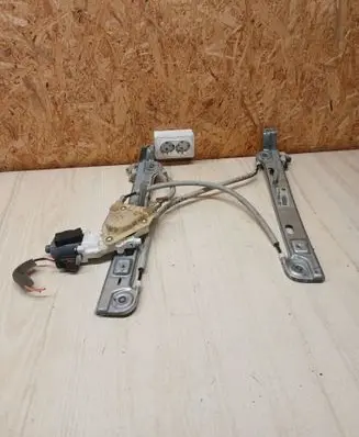 Dodge Caliber Front door window regulator with motor 05074799AA 3020063 91424681