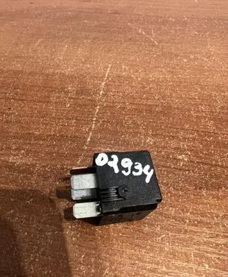 Mercedes-Benz A W169 Other relay A0025421319 D2934