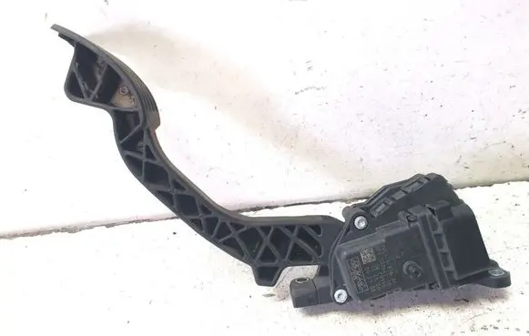 Ford Focus C-MAX Accelerator throttle pedal 3M519F836AF