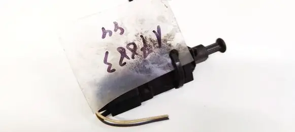 Volkswagen PASSAT B4 Brake pedal sensor switch 1H0927189A