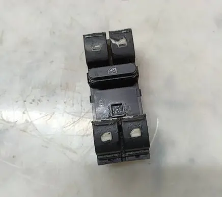 Volkswagen PASSAT B6 Electric window control switch 1K4959857