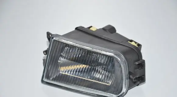 BMW 5 E39 Front fog light BM3131270BR