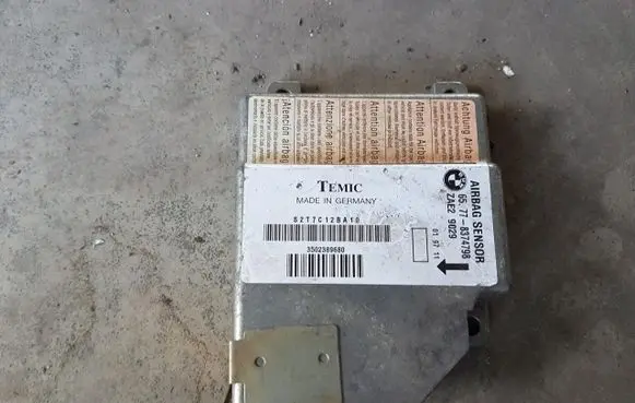 BMW 3 E36 Airbag control unit/module 8374798