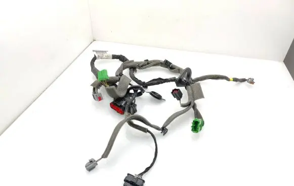 Volvo V40 Front door wiring loom 31334105 C01054100
