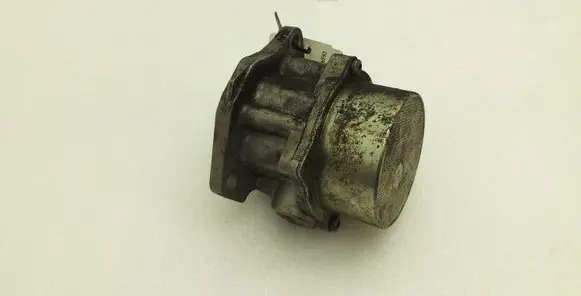 Nissan Qashqai+2 Vacuum pump 8201005306 8201005306B