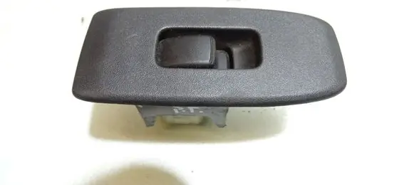 Mitsubishi Pajero Electric window control switch MR444892
