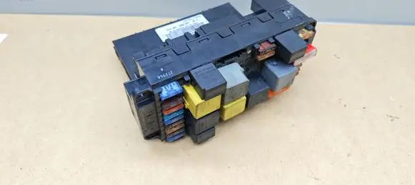 Mercedes-Benz CLK A209 C209 Fuse module 2095450201