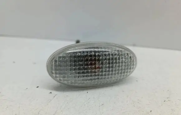 Mazda 3 I Front fender indicator light P2829