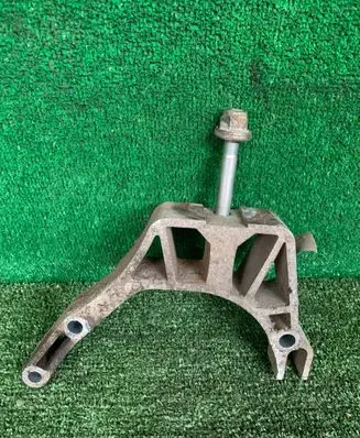 Fiat Panda II Gearbox mounting bracket 51724724