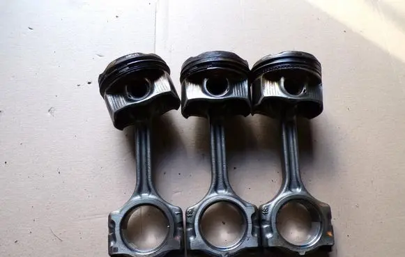 Nissan Juke II F16 Piston with connecting rod 120106154R