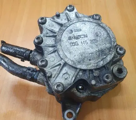 Mitsubishi Outlander Vacuum pump 03G145209 151205