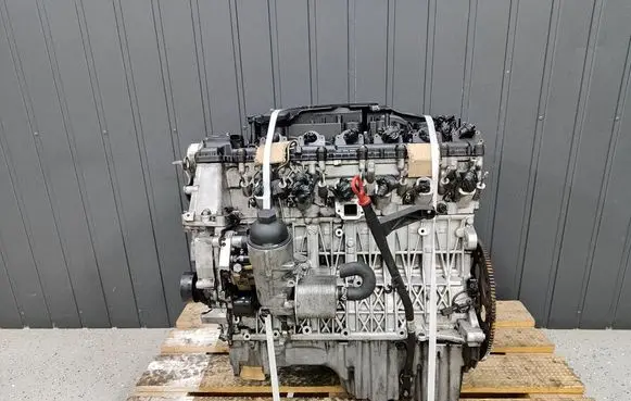 BMW 5 E60 E61 Engine 7792822 306D3 7781195