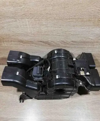 BMW 5 E60 E61 Heater blower fan relay 692846103 1081610 84506928461