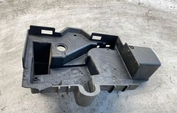 Chrysler Voyager Battery tray 64577t