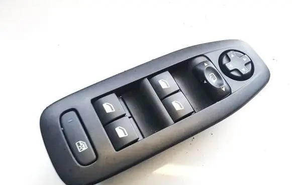 Peugeot 208 Electric window control switch 98242539zd
