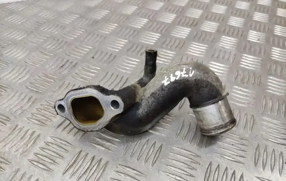 Toyota RAV 4 (XA20) Engine coolant pipe/hose