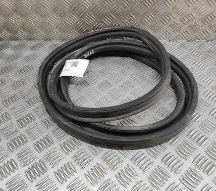 Hyundai IONIQ 6 Trunk rubber seal (body) 81061KL000