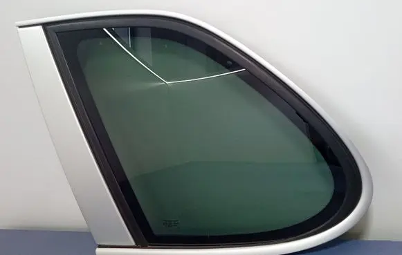 Porsche Cayenne (9PA) Rear side window 7L5845297