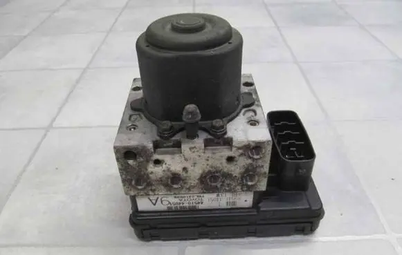 Toyota Avensis Verso ABS Pump 44510-44051 14226