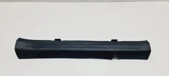 Front sill trim cover