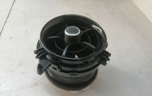 Toyota Auris E180 Dashboard side air vent grill/cover trim 5556862280 55568622805