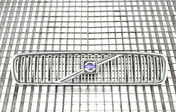 Volvo V50 Front grill 