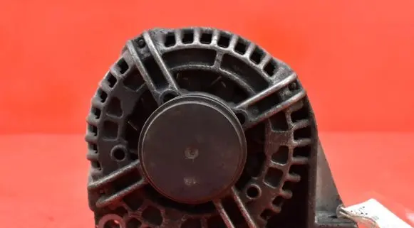 Volvo S40 Generator/alternator 8676498