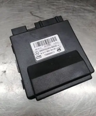 Mercedes-Benz E W211 Tailgate/trunk control unit/module A2118209426 73666511