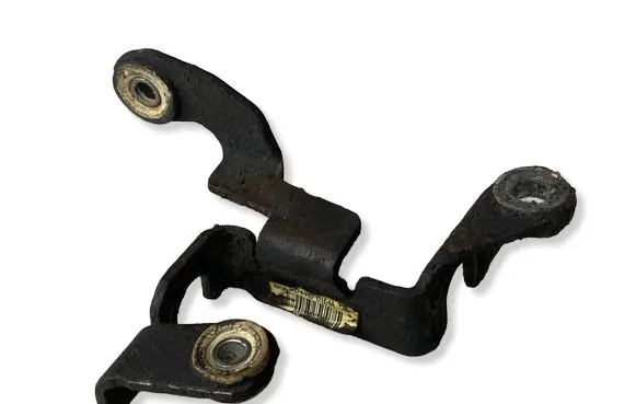 Ford C-MAX II Gear shift cable bracket AV6R7474HD D1E4A