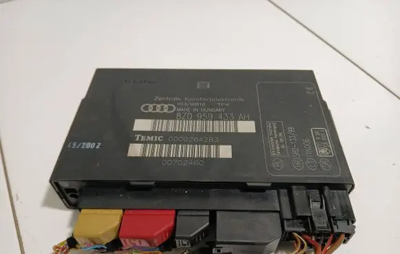 Audi A2 Comfort/convenience module 8Z0959433AH 00702460 00002642B3