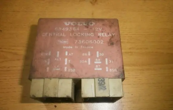 Volvo S40, V40 Other relay 6849364