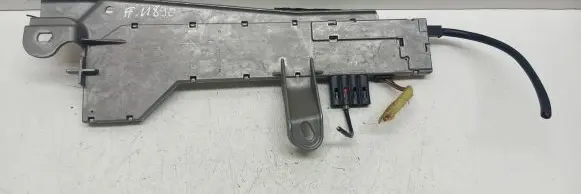 Mercedes-Benz CLS C219 Aerial antenna amplifier A2198200089