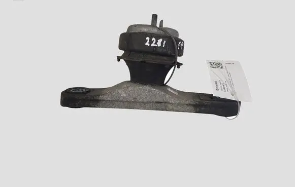 Volvo V40 Engine mount bracket 31359635