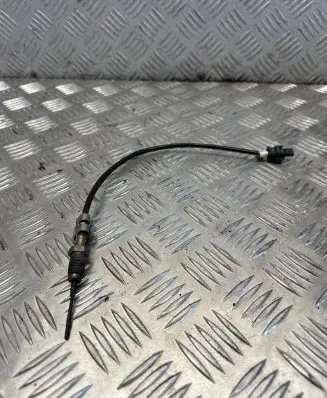 BMW 5 G30 G31 Exhaust gas temperature sensor 8589818