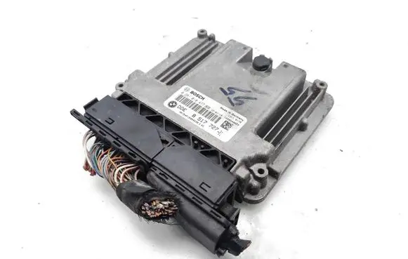 Mini Cooper Coupe R58 Engine control unit/module 8517727 0281018477