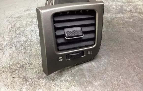 Toyota Avensis Verso Dashboard side air vent grill/cover trim 5565044050 5565044080 5568644030