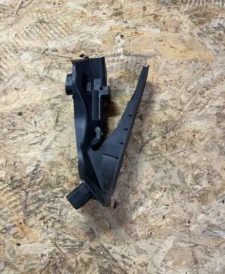Volkswagen Tiguan Accelerator throttle pedal 1K1721503BE