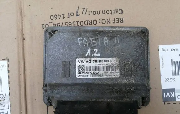 Skoda Fabia Mk1 (6Y) Engine control unit/module 03E906023B 5WP4041204