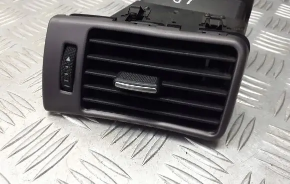 Audi A6 S6 C5 4B Dashboard side air vent grill/cover trim 4B1820901